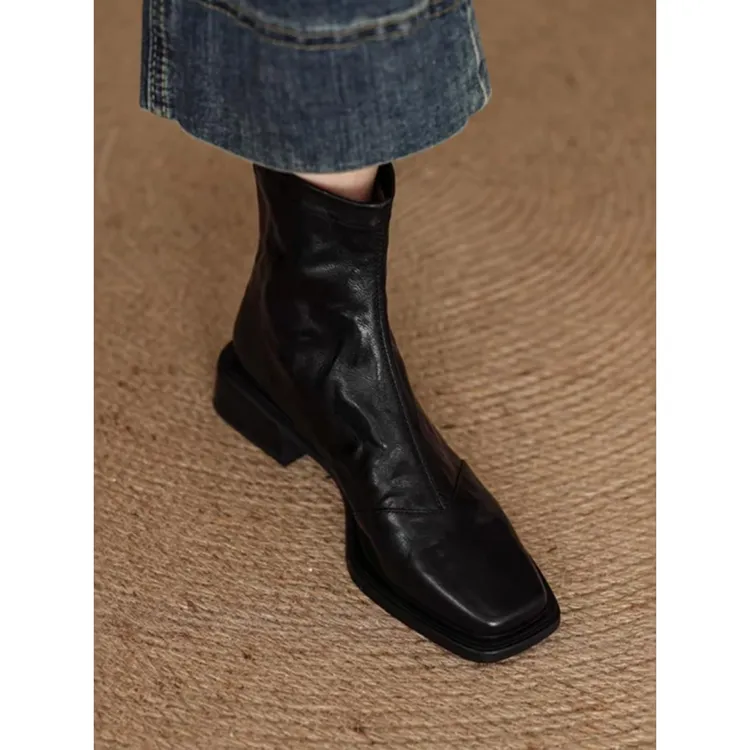 冬季女款马丁靴真皮中跟厚跟短靴女式修身靴2025秋冬新款法式黑色