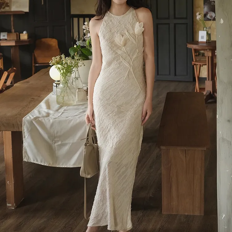 重工定位贴花背心裙女夏新款法式设计感礼服连