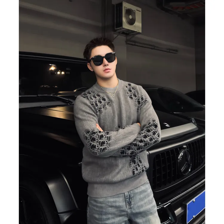 SAM【卓然出众】轻奢高定冬季定织羊毛混纺暗影提花套头圆领毛衣