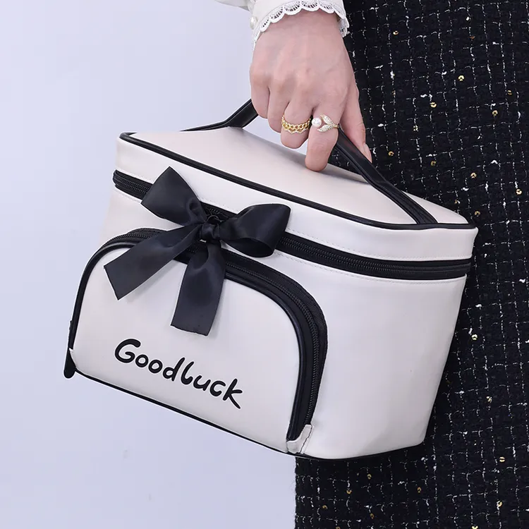 小香风化妆包女大容量便携式 化妆品洗漱收纳包 简约手提旅行包