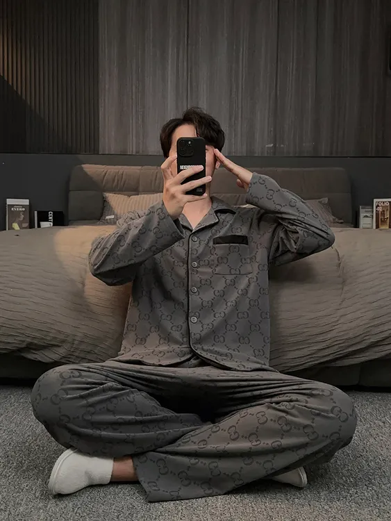 2025新款秋冬季德绒男士睡衣加厚加绒保暖锁温家居服男春秋款套装