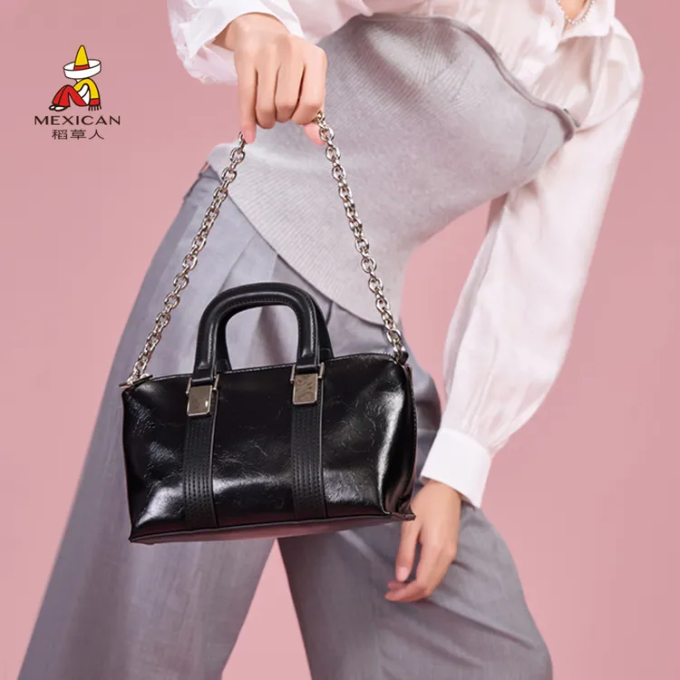 稻草人女包2025新款斜挎包简约百搭大气高级感手提波士顿枕头包