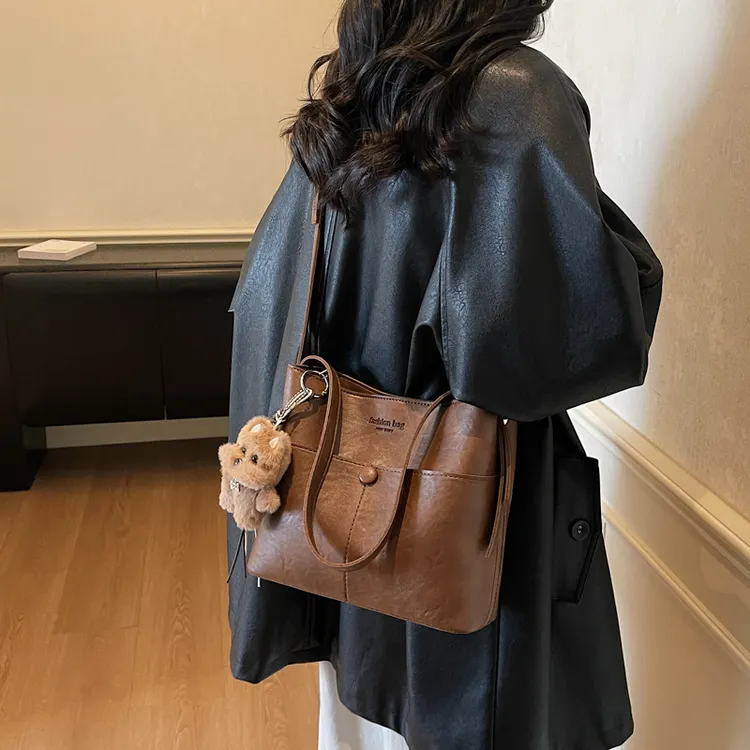 高级质感大容量包包女2025新款潮时尚单肩手提隔层斜挎包水桶包潮