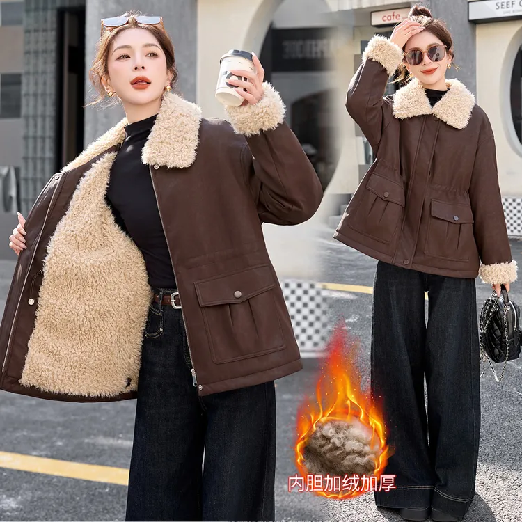 羊羔毛拼接皮毛一体外套女2025冬季新款加绒加厚时尚宽松保暖上衣