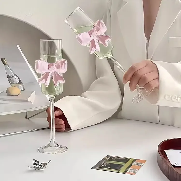ins玻璃杯粉色蝴蝶结香槟杯高脚杯节日礼物浪漫仪式感氛围果酒杯