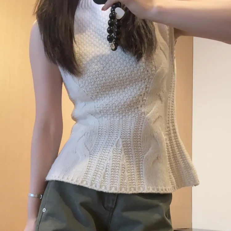 【梨花服饰】麻花无袖温柔小衫（洗涤需要注意）