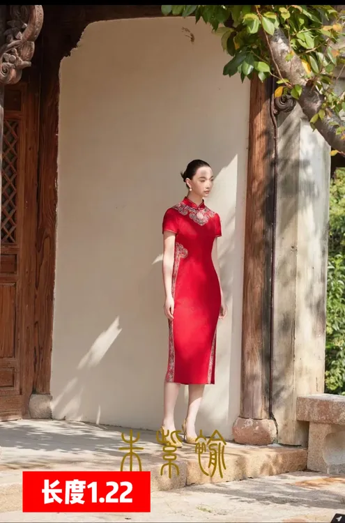 朱紫褕170306高端三醋酸3D立体提花刺绣侧开叉醋酸高贵旗袍新中式
