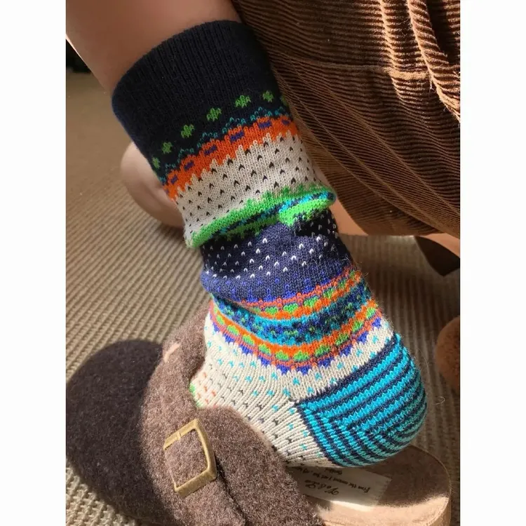 费尔岛风袜子女冬季百搭时尚中筒堆堆袜舒适复古学院风多巴胺彩色