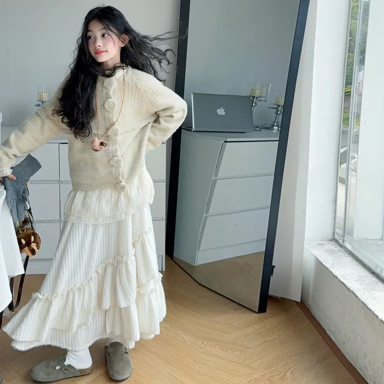 【嘻嘻柚】女童2025秋款森系重工花朵毛衣打底衫不规则蛋糕裙三件套
