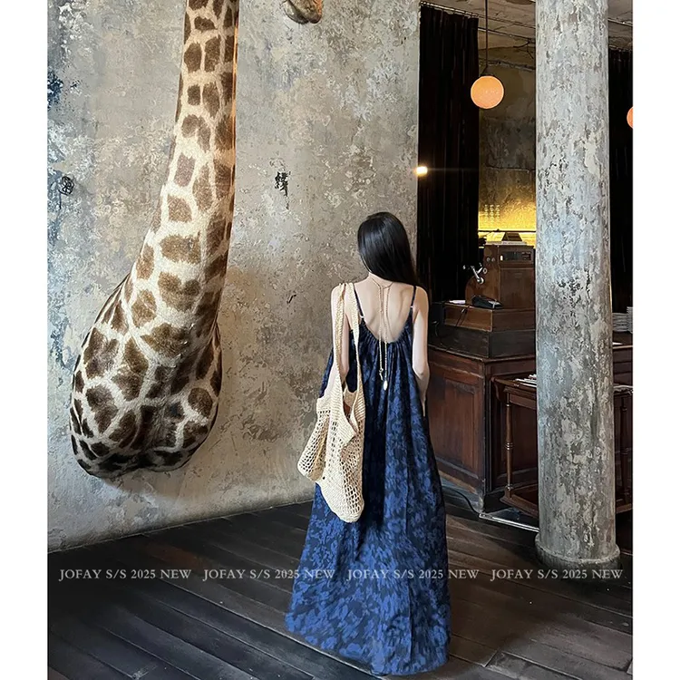 “思密达裙”温柔提花吊带裙 松弛慵懒 Q1825/523号