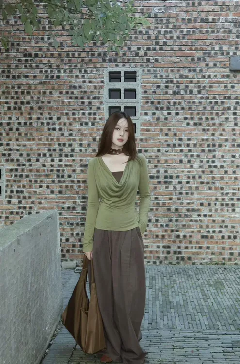 2025秋季新款假两件撞色长袖t恤荡领韩系慵懒针织上衣百搭阔腿裤