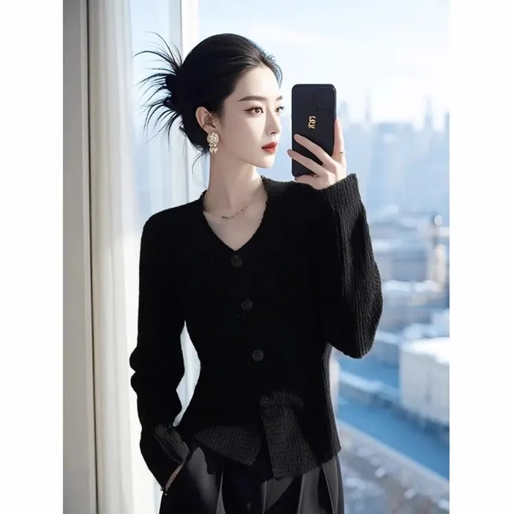 韩系气质名媛小香风上衣独特高级感超好看黑色针织毛衣外套冬季