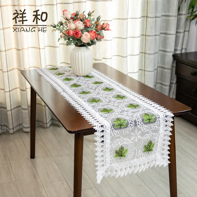 B008-10 丝光线（40*170cm）白色绿叶水溶花边盖巾