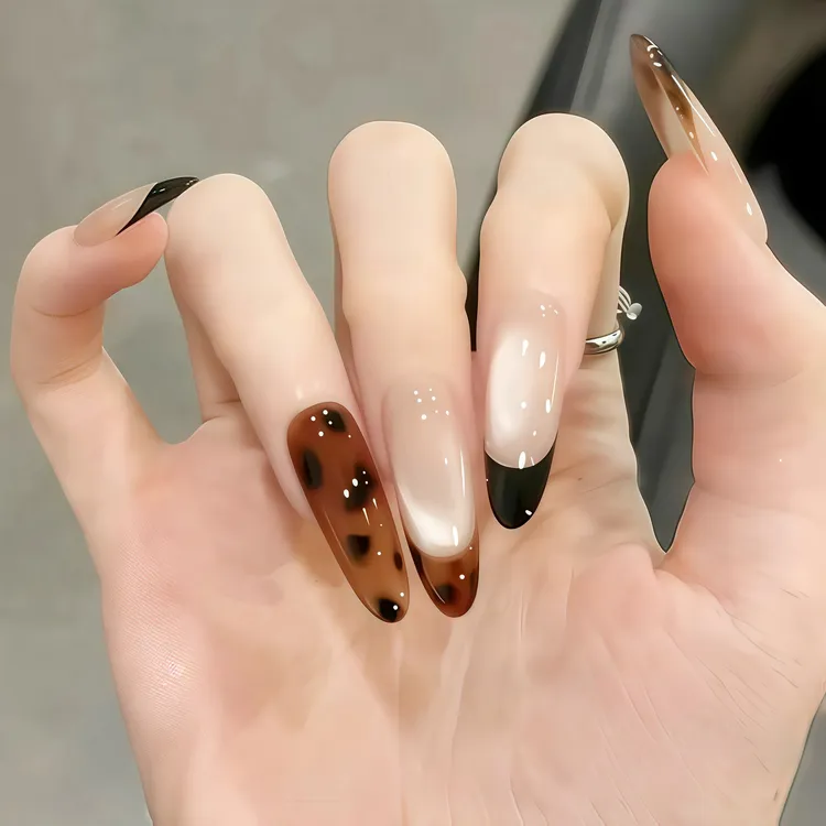 【十三妖】新款纯手工穿戴甲夏天法式豹纹显白百搭辣妹风美甲款式
