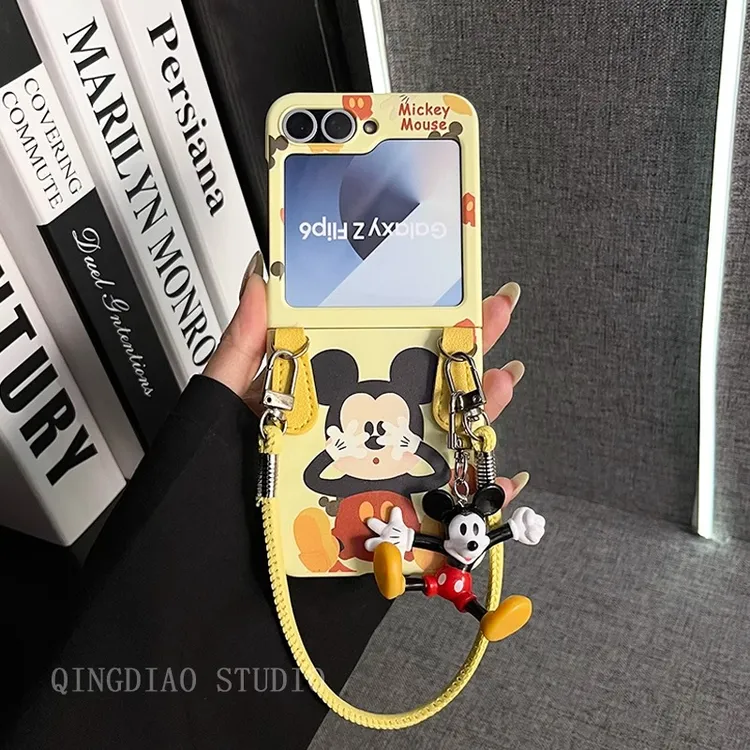 卡通米奇挂件手提绳适用摩托罗拉Razr60/50手机壳vivoXFlip折叠屏