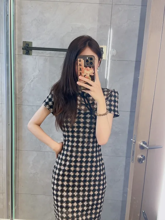 修身短款格纹蝴蝶扣常规款显瘦中国风旗袍气质复古立领连衣裙