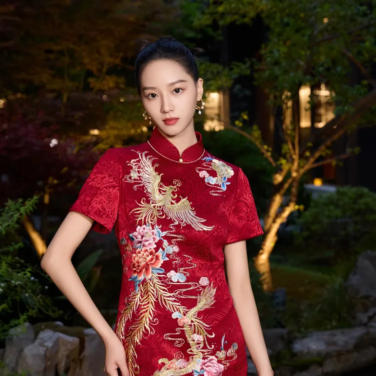 朱紫褕170553龙凤牡丹花刺绣酒红色旗袍重工刺绣高定系列婚礼妈妈