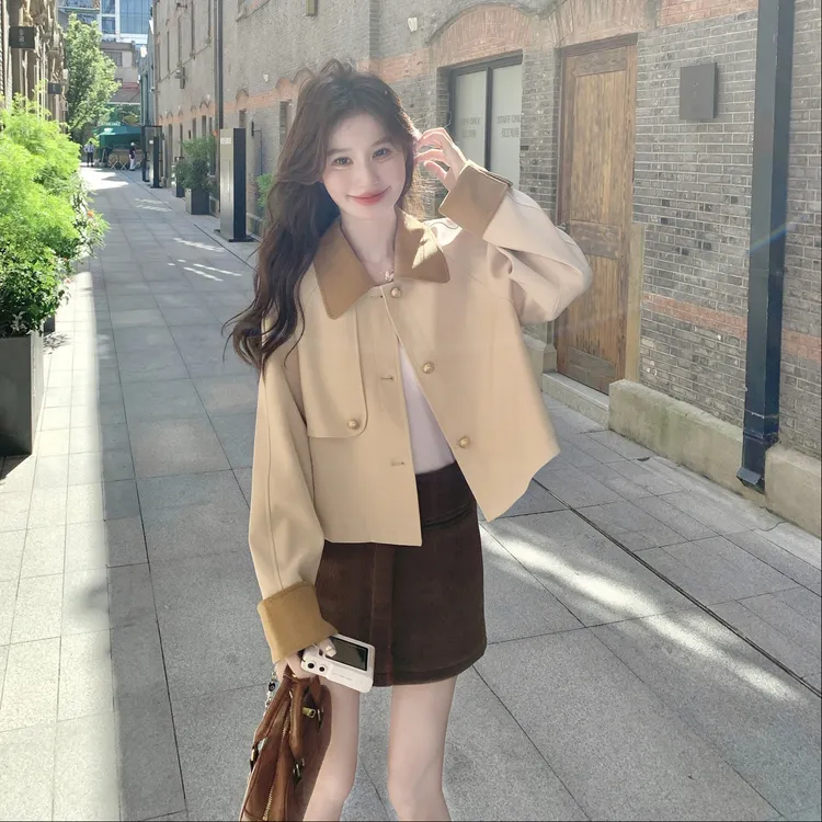 米杏色俏皮减龄拼色翻领外套女2025早秋季韩系甜酷时尚百搭短夹克