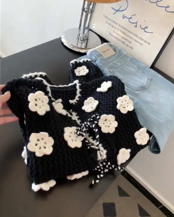 小香风气质撞色立体钩花毛衣外套女秋冬高级感绑带镂空针织衫上衣