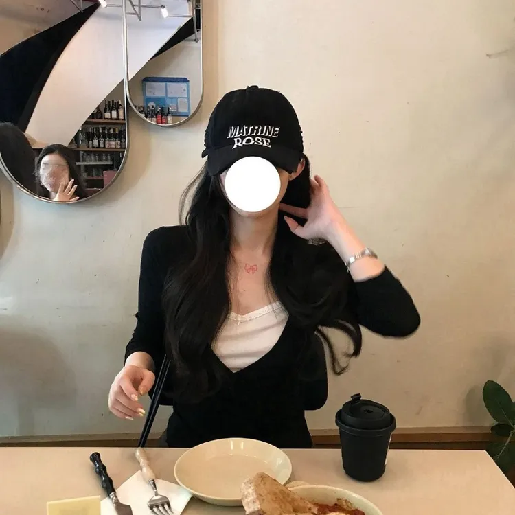 国潮牌辣妹气质修身假两件长袖t恤女早秋休闲原宿风百搭别致上衣