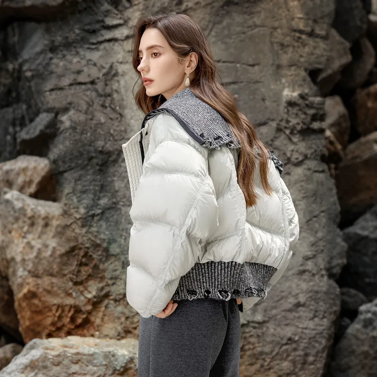 她池2025冬季新款女装拼接宽松款短款外套翻领羽绒服T54Z8114Y