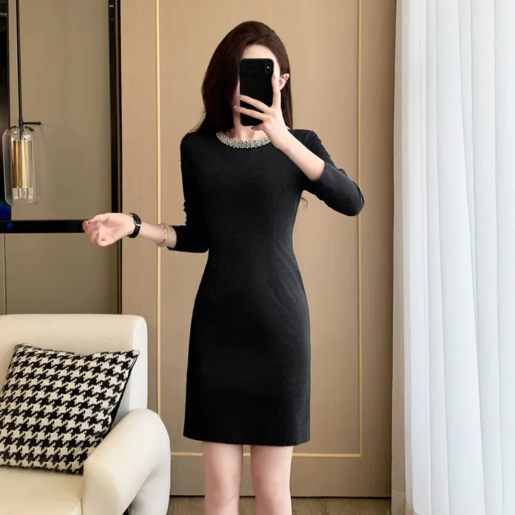 赫本风小黑裙连衣裙女秋冬高级感长袖上档次富家千金高贵气质裙子