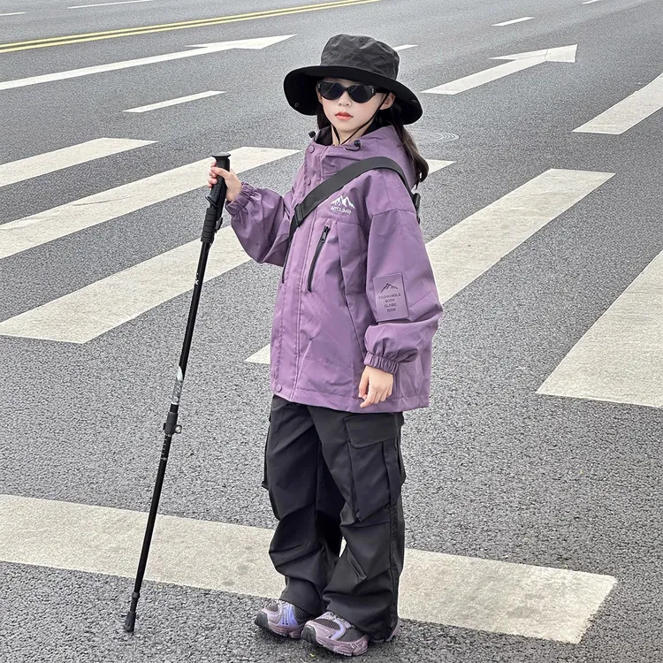女童外套秋冬款2025新款女孩冬装防风大童韩系冲锋衣三合一可拆卸