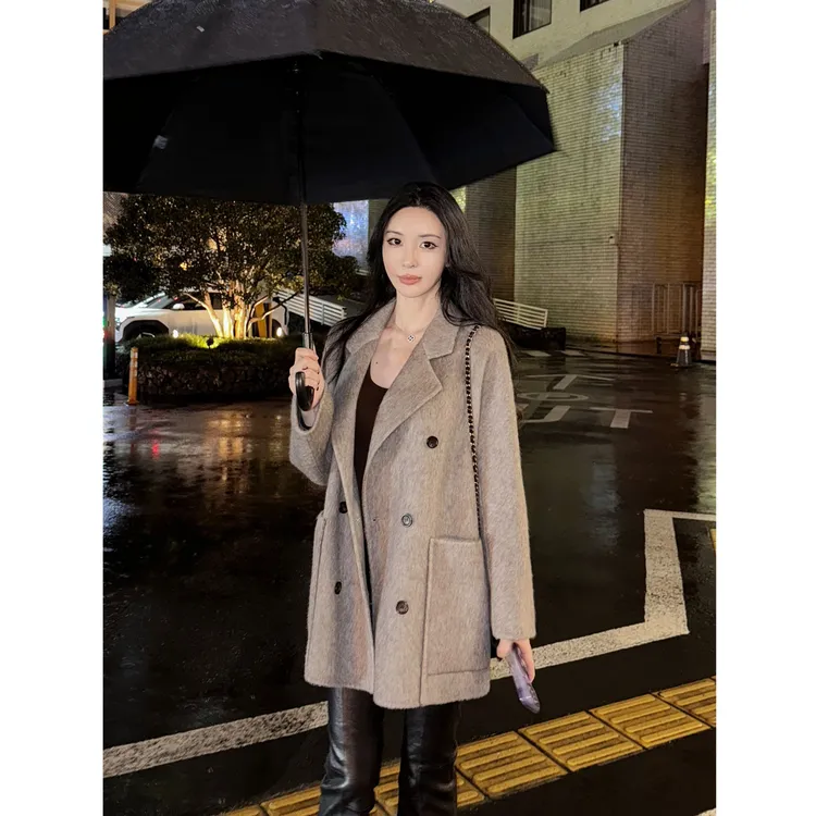 菠萝宝宝yuna【灰调摩登】燕麦灰秘鲁苏丽羊驼羊毛短款毛呢大衣YJ9 