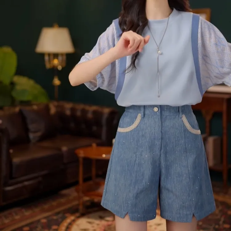 百搭小众短袖女夏季上衣+百搭显瘦时尚短裤LK2504686