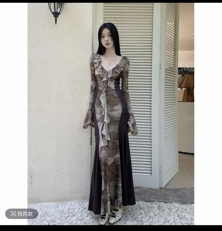 秋冬新款木耳边印花长裙性感显瘦气质内搭长款连衣裙
