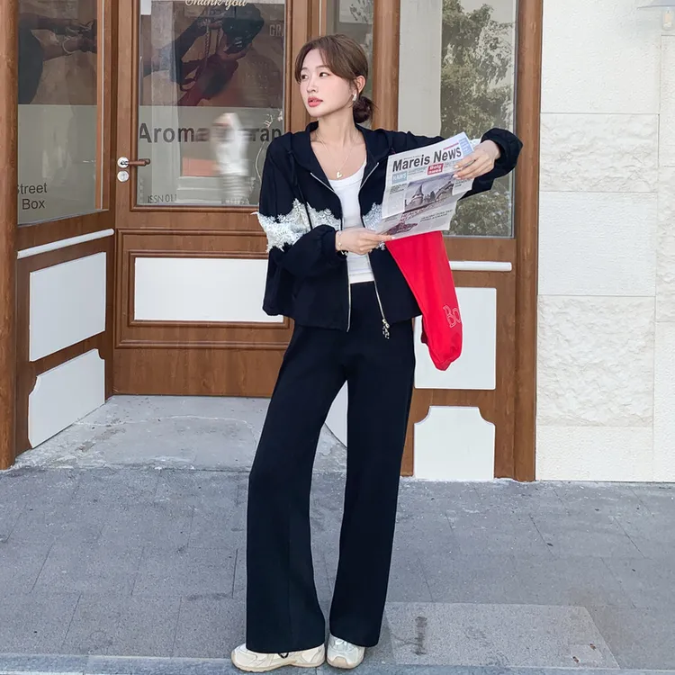 小众设计感蕾丝拼接连帽卫衣套装女2025秋季休闲运动阔腿裤两件套