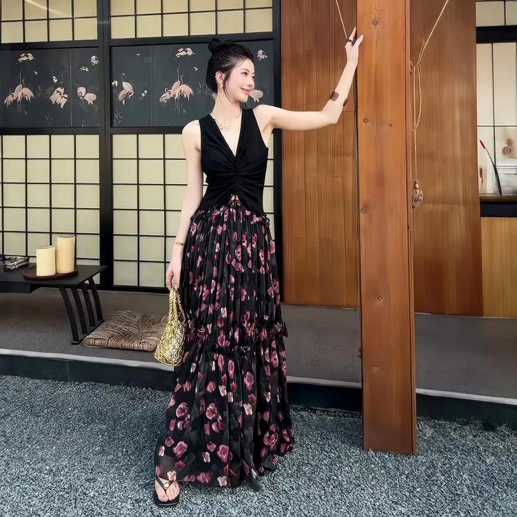 夏季高级感花影轻喃蕾丝拼接洋装碎花优雅设计感长裙