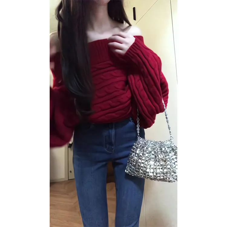 新年过年穿搭红色一字肩毛衣女秋冬慵懒高级感针织上衣紧身牛仔裤