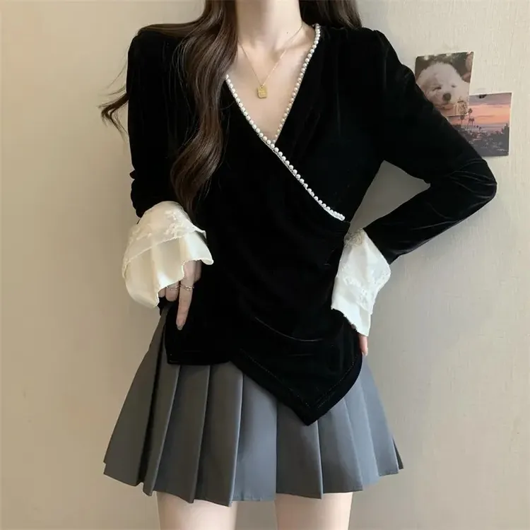 大码设计感V领钉珠丝绒长袖打底衫女秋冬胖mm高级感气质显瘦衬衫