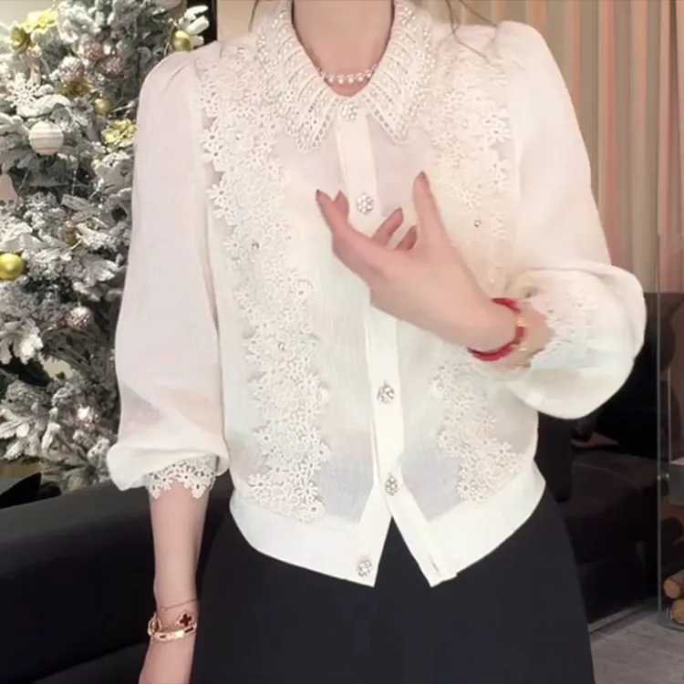 【春日荡漾】新款高级设计感重工花边钉珠精致拼接百搭衬衫女