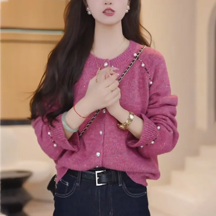 粉色圆领长袖针织开衫女秋冬新款高级感宽松显瘦重工钉珠毛衣上衣