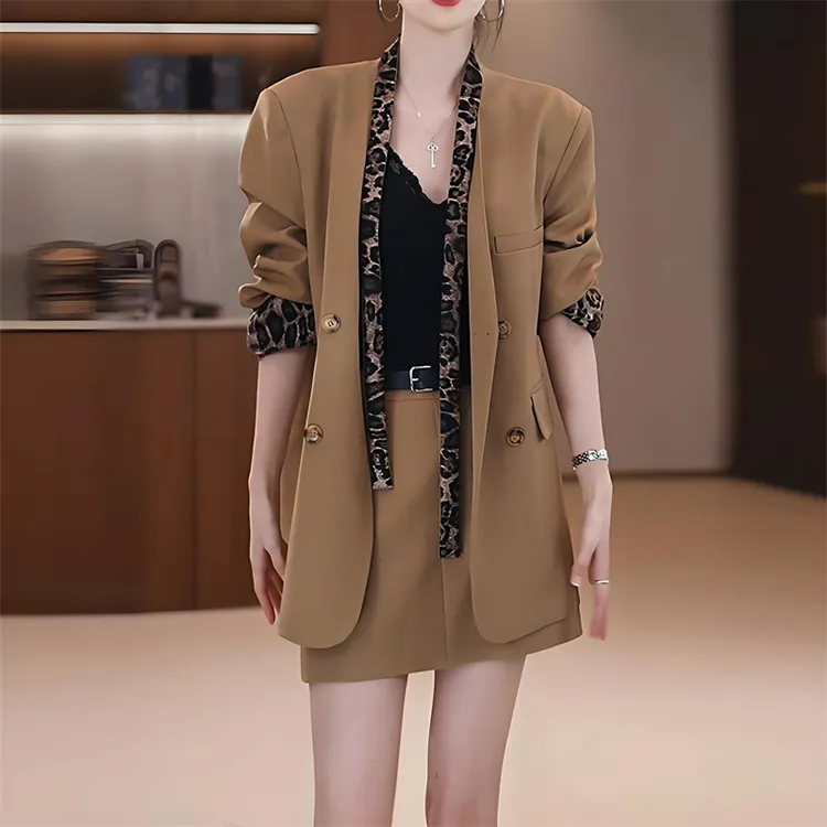 高级感时髦套装女2025秋季新款洋气豹纹拼接西服外套半身裙两件套