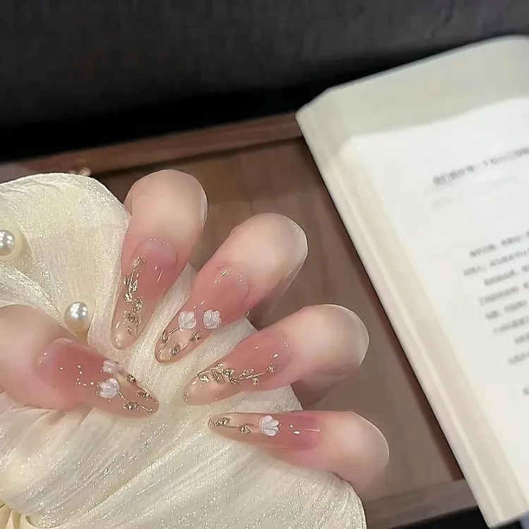 【郁郁晚风】纯手工穿戴甲纯欲郁金香高级感手绘气质显白四季流行