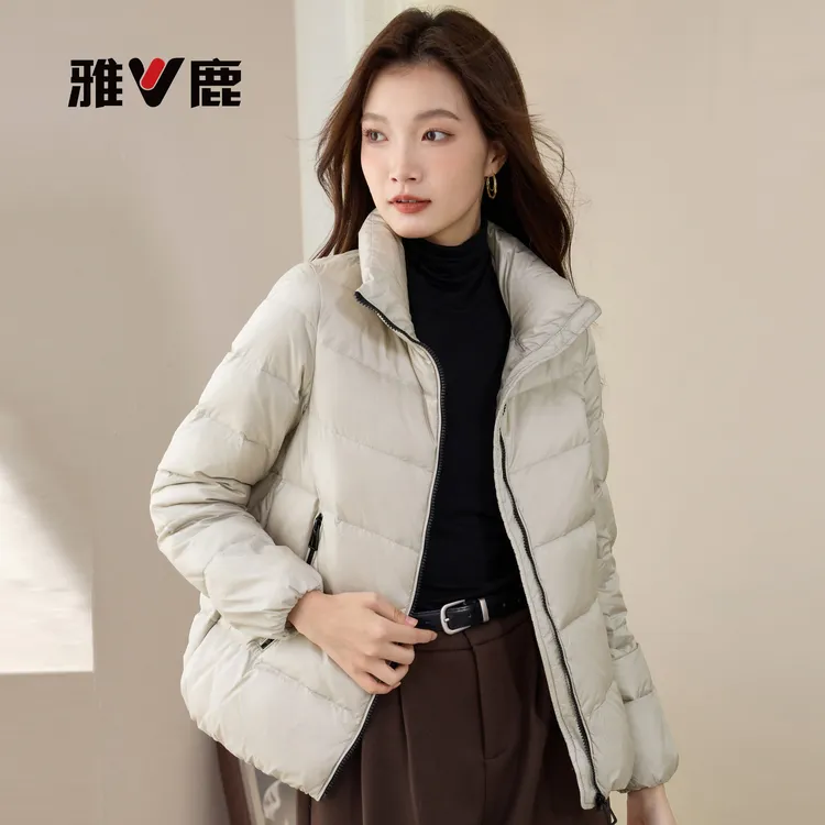 V/雅鹿2025秋冬新款轻薄女羽绒服外套保暖短款百搭时尚秋冬季立领