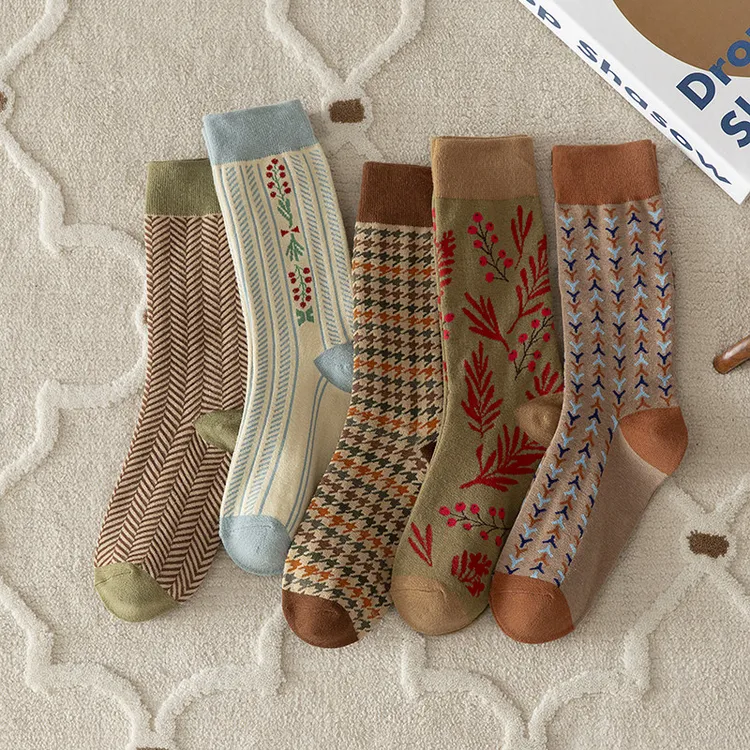 复古千鸟格袜子女棉质中筒袜网红超火长筒棉袜秋冬加厚ins潮长袜