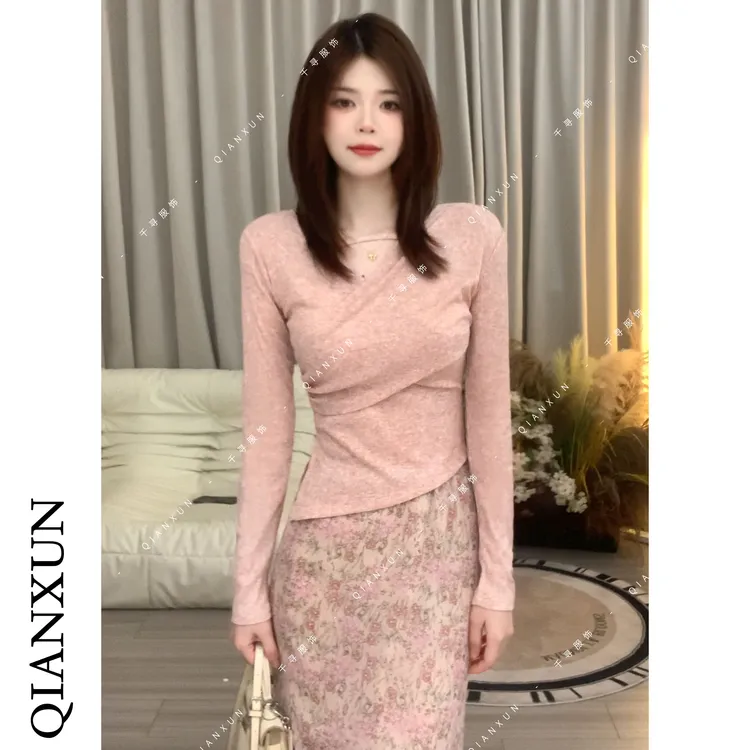 千寻家 韩系蜜桃粉辣妹交叉V领薄款长袖女秋季新款不规则收腰T恤