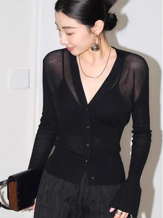 法式黑色V领防晒针织开衫女夏季薄款修身显瘦小香风罩衫外套上衣