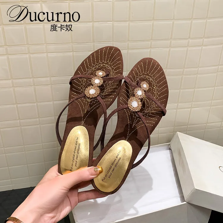 DUCURNO小众设计感重工刺绣水钻夹趾凉鞋女2025新款外穿一字拖鞋
