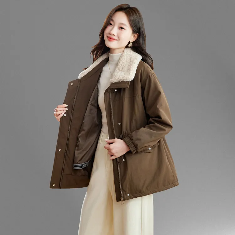 羊羔绒拼接派克服棉衣女2025冬新款宽松休闲加绒加厚中长棉衣外套