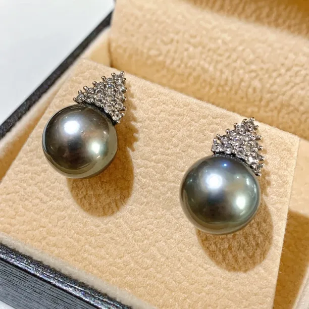 国标S925银镶嵌海水大溪地黑珍珠耳环