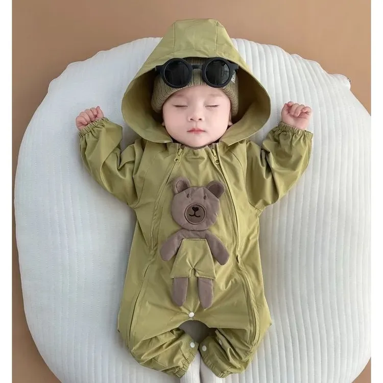 婴儿衣服宝宝连体衣幼新生儿哈衣爬爬服百天春秋冲锋衣外出服小熊