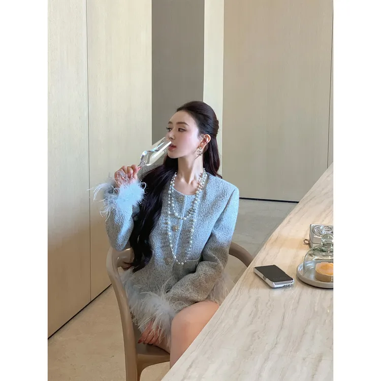 冯薪颖 【香呢雾羽】秋冬蓝色高级感小香风时尚套装 Q506108