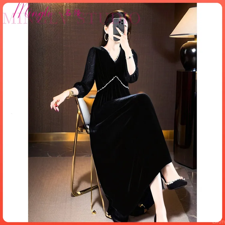 茶歇法式钉珠v领高腰大摆长裙子2025年秋季气质感时尚轻奢连衣裙