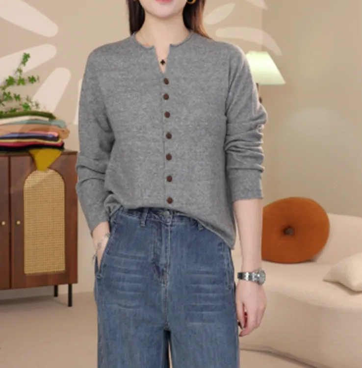 百搭针织2025秋冬新款单排扣长袖女士上衣25028