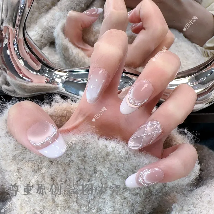 【香奶奶】2.0轻奢高级少女系菱形格纹奶油法式猫眼纯手工穿戴甲